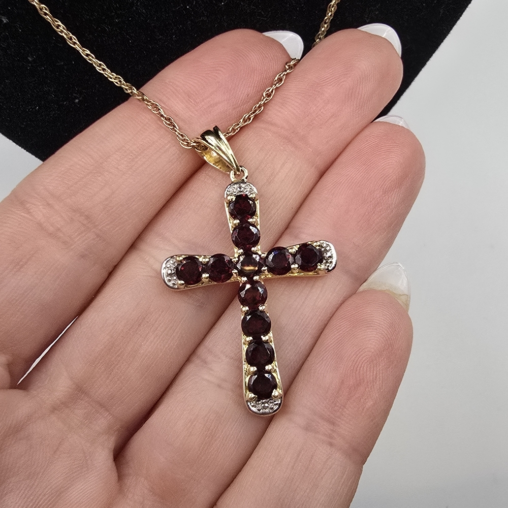 5Ct Round Cut Red Garnet Cross Pendant Gold Vermial 12 KT. G.F. Chain